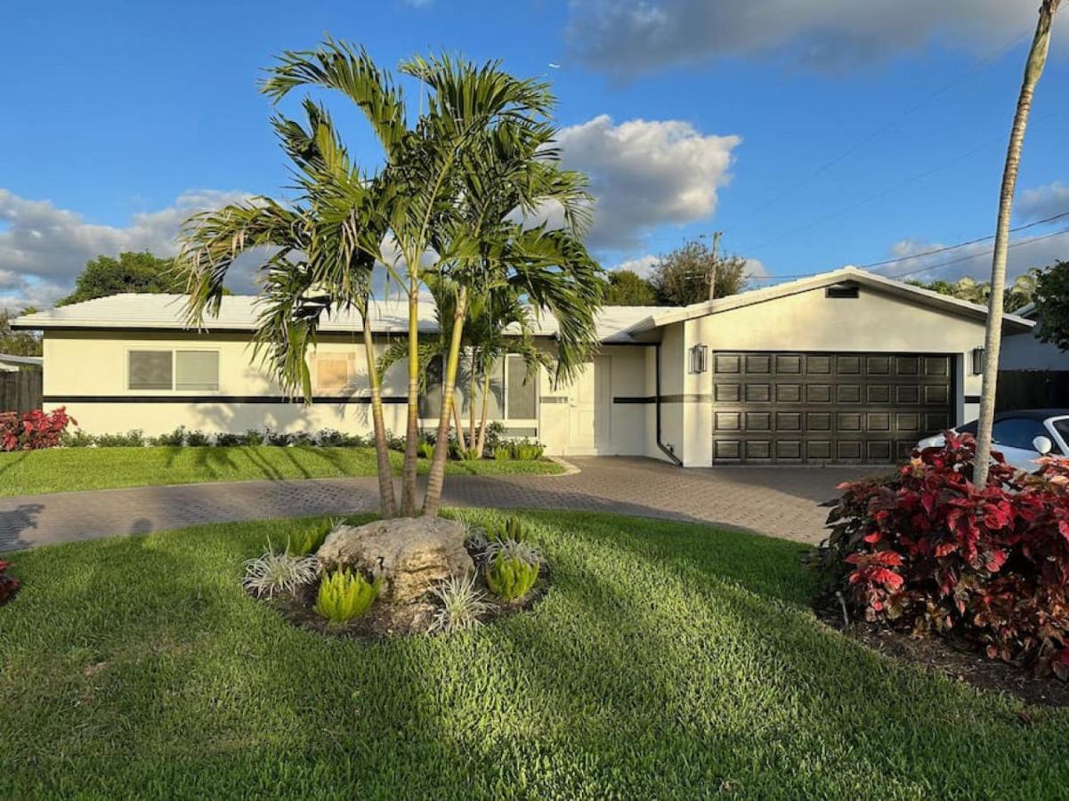 The Sun House - 3 Bed, 2 Bath, Private Pool, Fire Pit, Huge Backyard Βίλα Φορτ Λόντερντεϊλ Εξωτερικό φωτογραφία